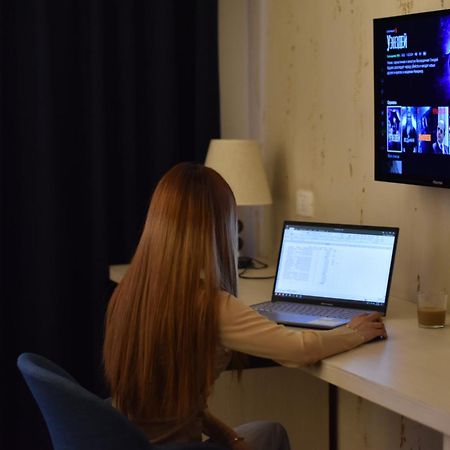 4Room Hotel エレバン エクステリア 写真